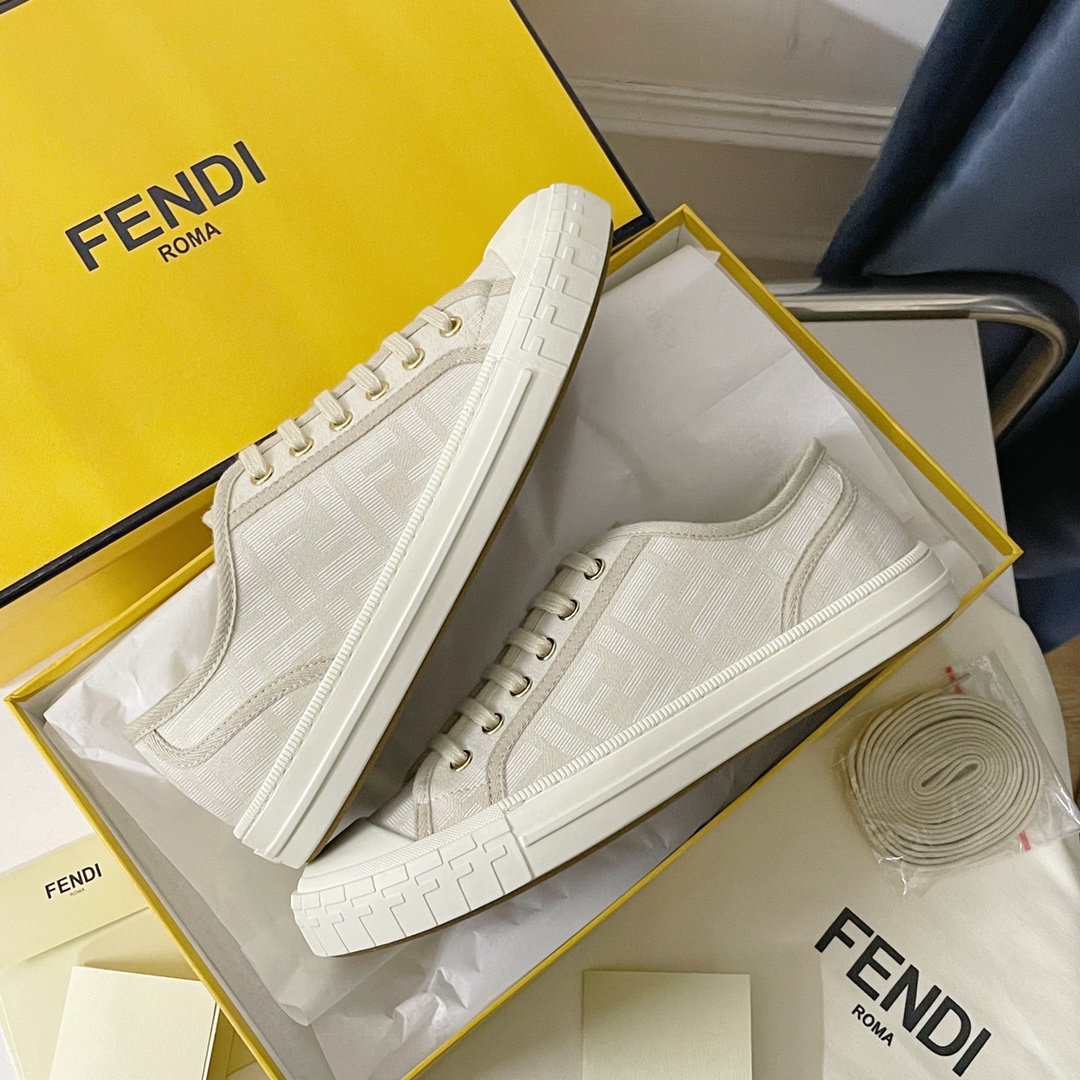F**di Domino White FF Fabric Low-Tops For Women 8E8325AJZXF1GQF