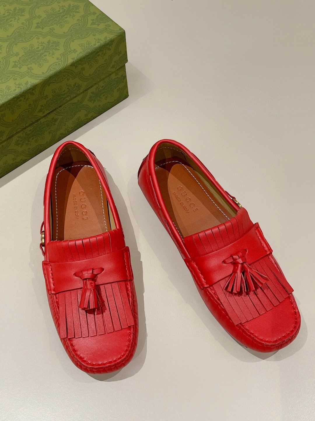 Gvc*1 Men’s Loafer With Driver Interlocking G Red For Men 624699
