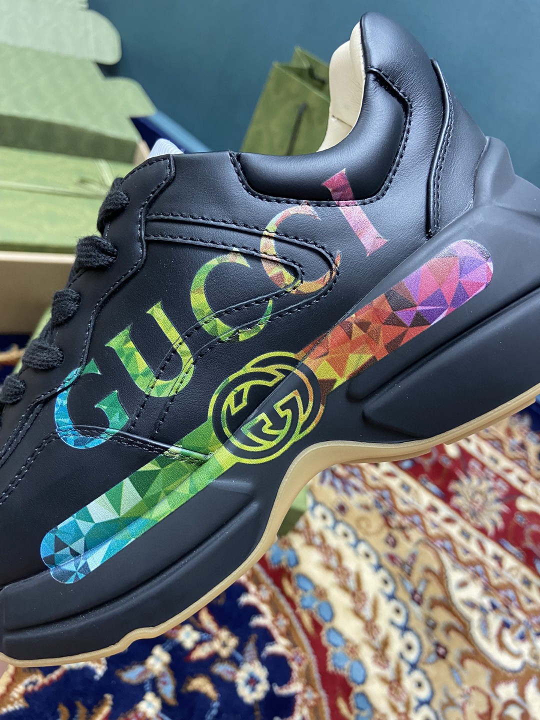 Gvc*1 Men’s Rhyton Sneakers With Iridescent Logo Black For Men 552851 DRW00 1000