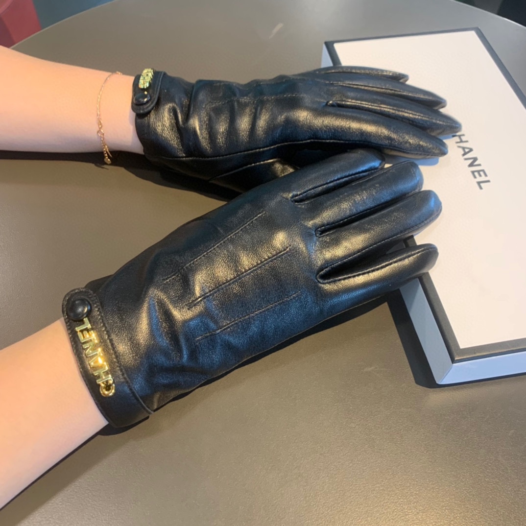 Ch**el Gloves In Black