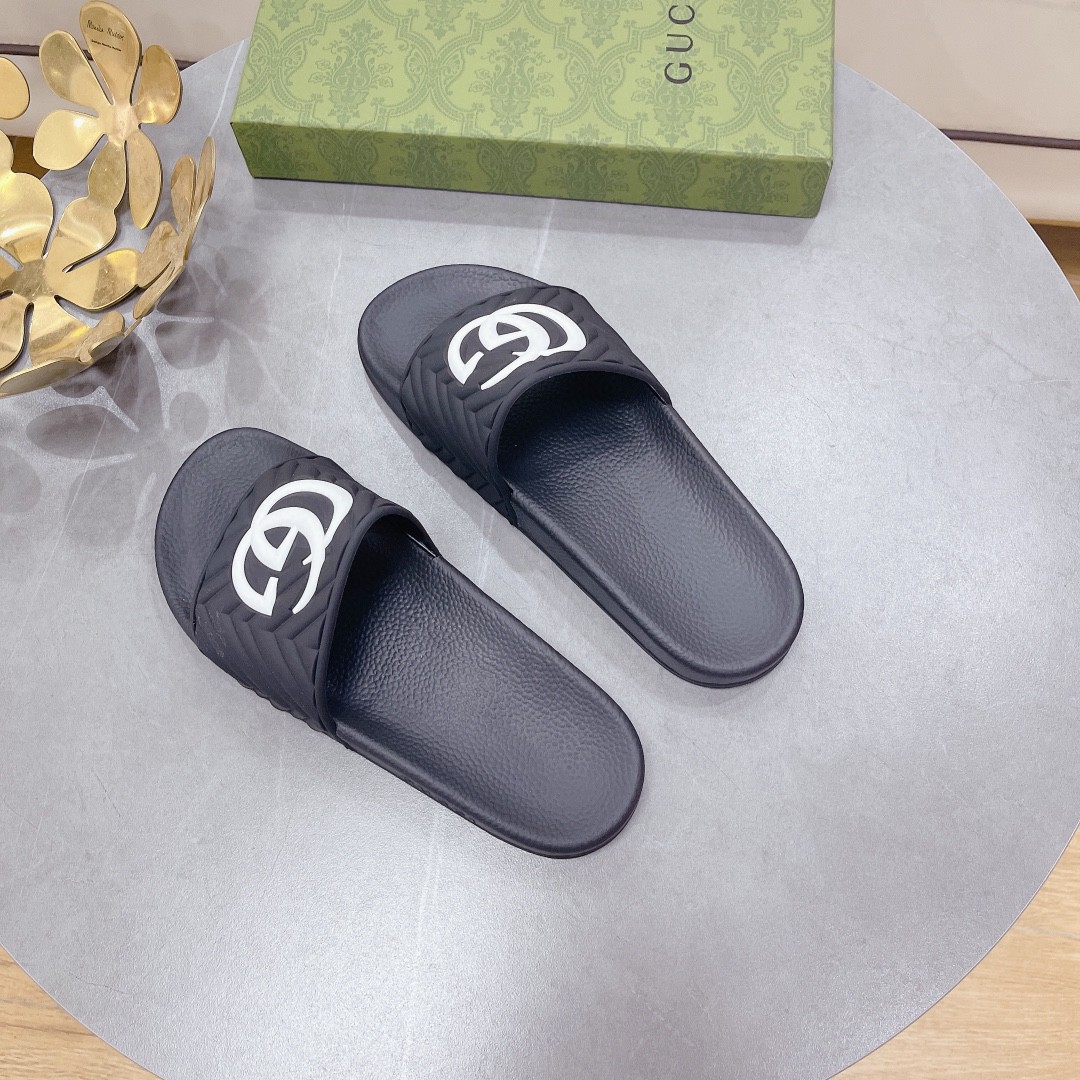 Gvc*1 Women’s Quilted GG Rubber Slide Black And White For Women 601041