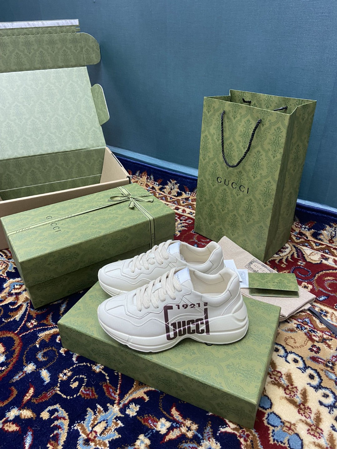 Gvc*1 Men’s Rhyton Sneakers With Logo 1921 Gvc*1 White Ivory For Men ‎684896 DRW00 9522