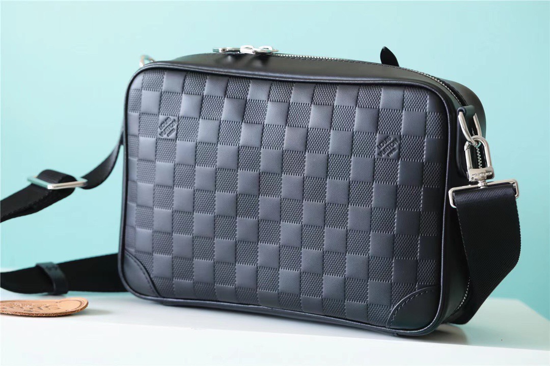 L0vis Vvtt0n Sirius Messenger Damier Infini Onyx For Men, Men’s Bags, Shoulder And Crossbody Bags 10.6in/27cm LV N45286