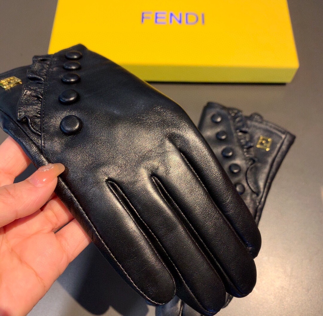 F**di Gloves In Black