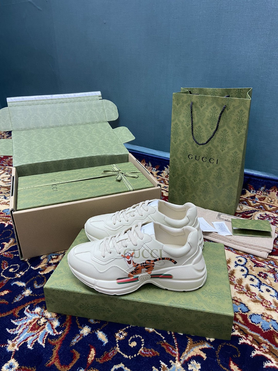 Gvc*1 Men’s Rhyton Sneakers With Gvc*1 Tiger White Ivory For Men 524990