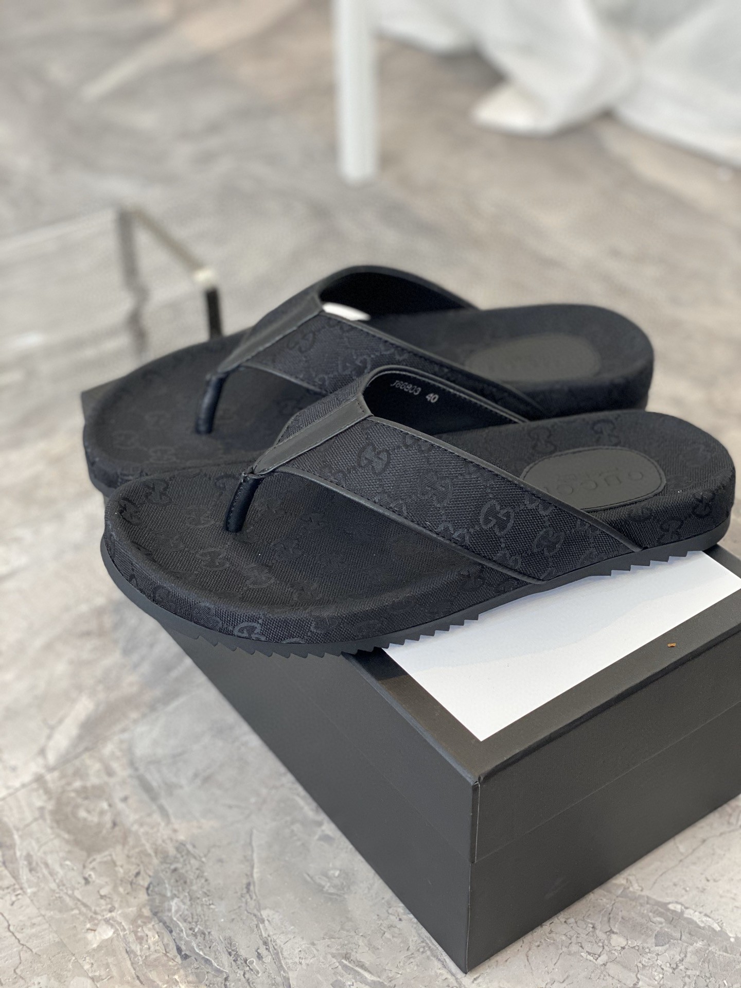 Gvc*1 Men’s GG T-Strap Slide Sandals Black For Men 429362