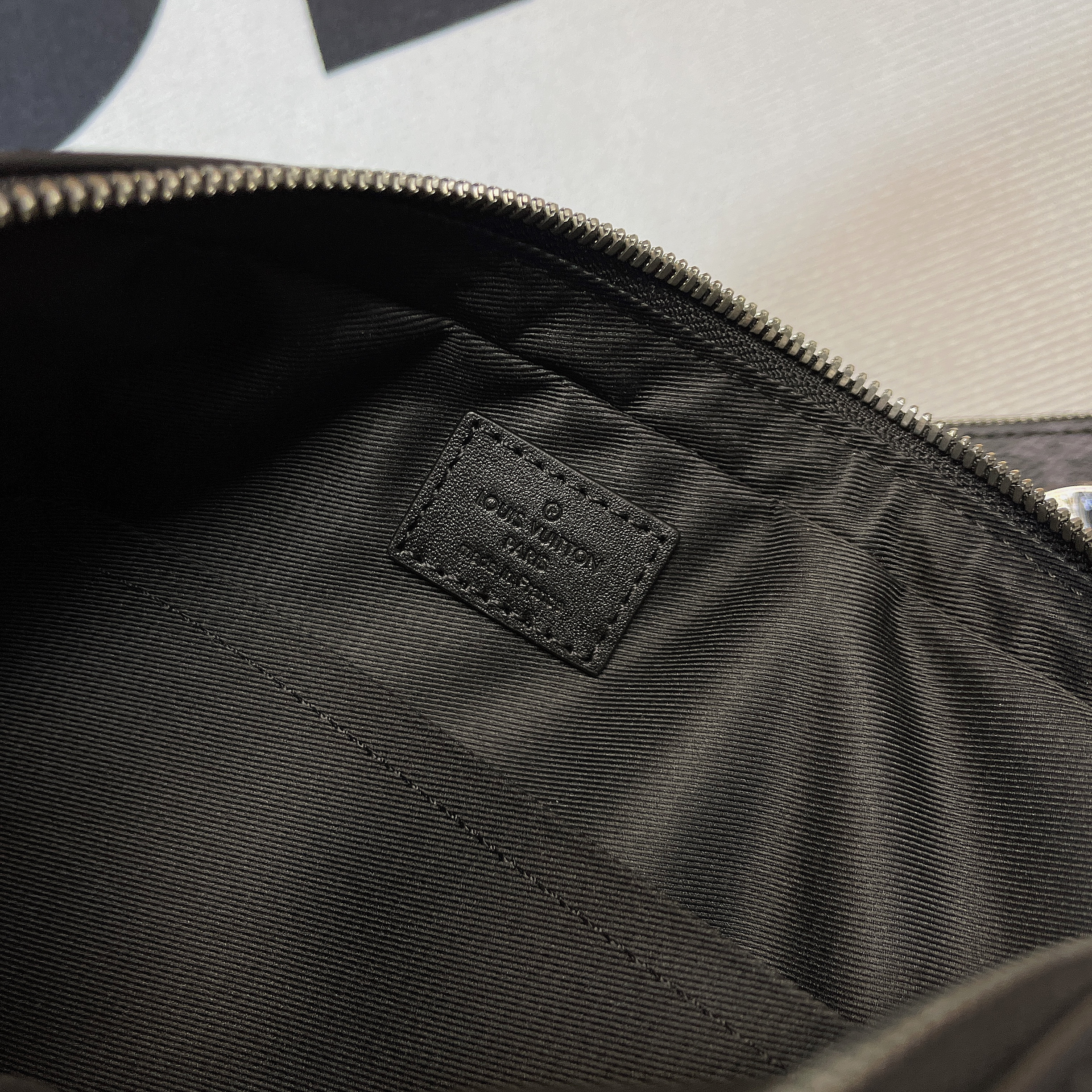 L0vis Vvtt0n Trio Messenger Monogram Eclipse and Monogram Eclipse Reverse For Men, Men’s Bags, Shoulder And Crossbody Bags 9.5in/25cm LV M69443