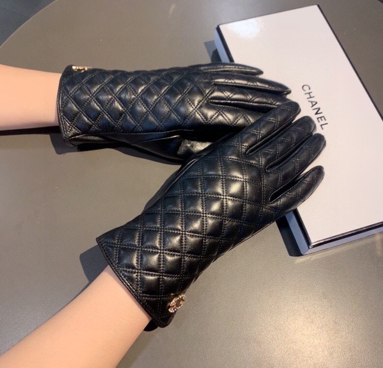 Ch**el Gloves In Black