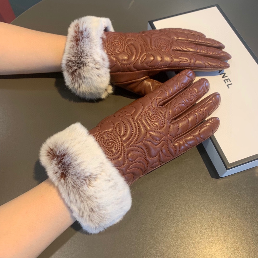 Ch**el Gloves In Brown
