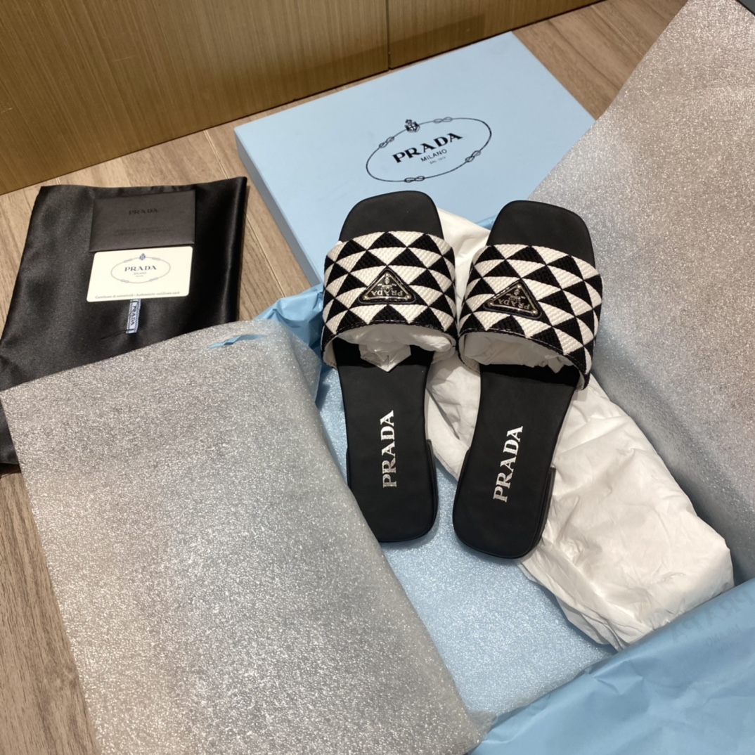 Pra*a Embroidered Fabric Slides Black/White For Women 0.4in/10mm PRD