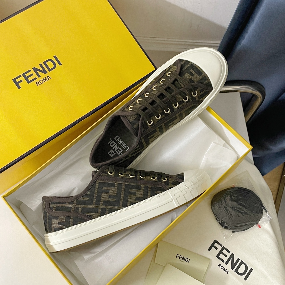 F**di Domino Brown FF Fabric Low-Tops For Women 8E8325AJZXF0R7V