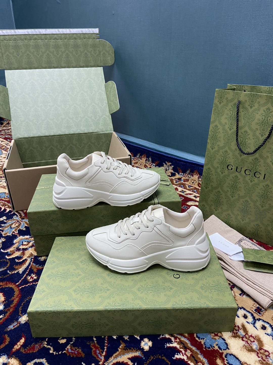 Gvc*1 Rhyton Sneaker Beige For Men 721749 0G2R0