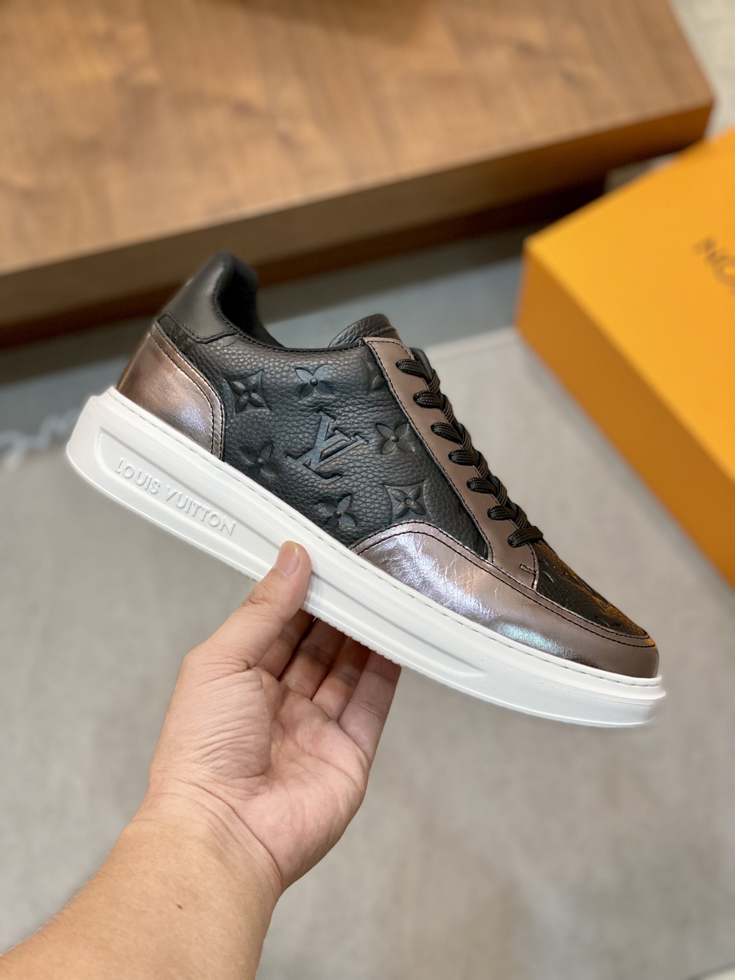 L0vis Vuittion Beverly Hills Sneaker Brown For Men LV