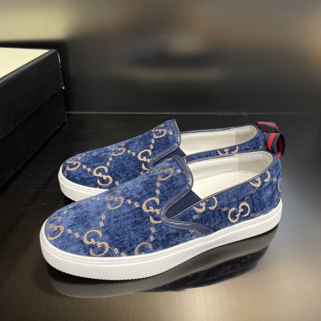 Gvc*1 Men’s GG Svp*me Slip-on Sneaker Light Blue For Men 407362