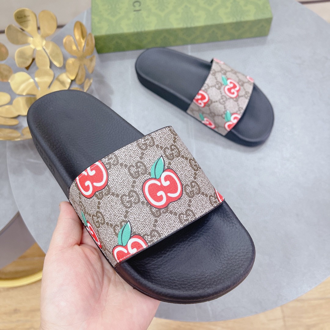 Gvc*1 Women’s Slide Sandal With GG Apple Black For Women 407345