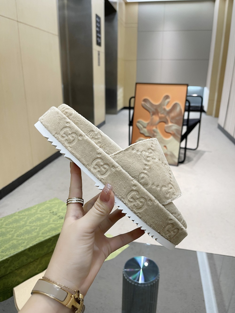 Gvc*1 Women’s GG Platform Sandal Beige For Women GG