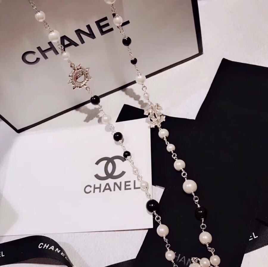 Ch**el Necklace