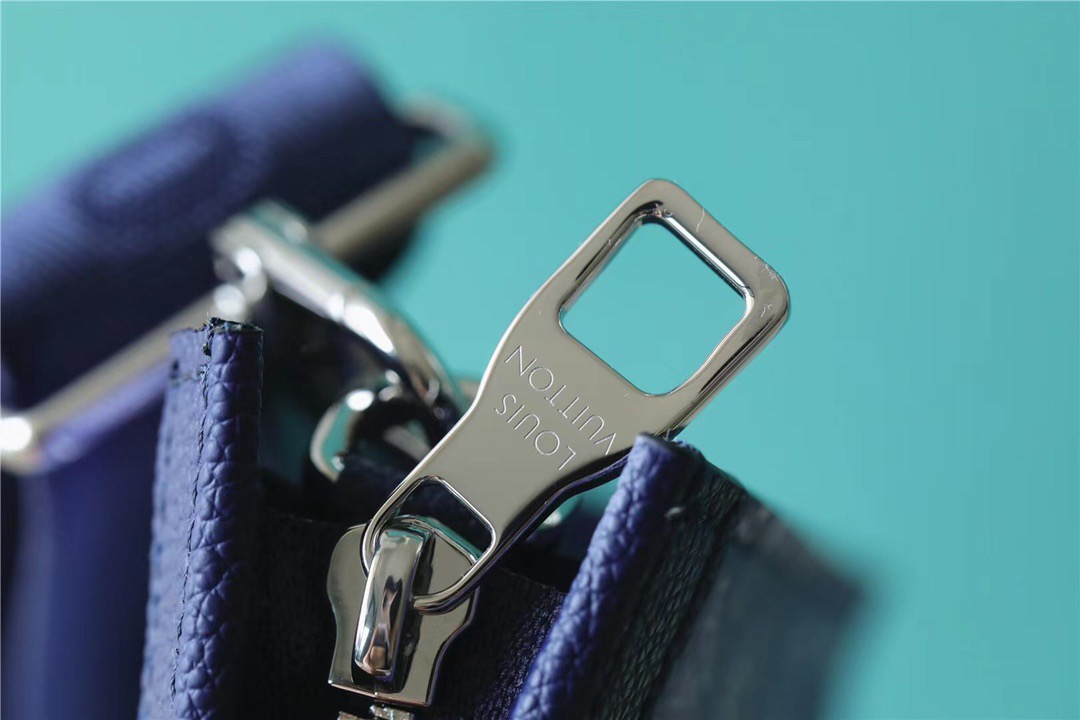 L0vis Vvtt0n Gaston Wearable Wallet Monogram Blue For Men, Men’s Bags, Shoulder And Crossbody Bags 8.7in/22cm LV M81431