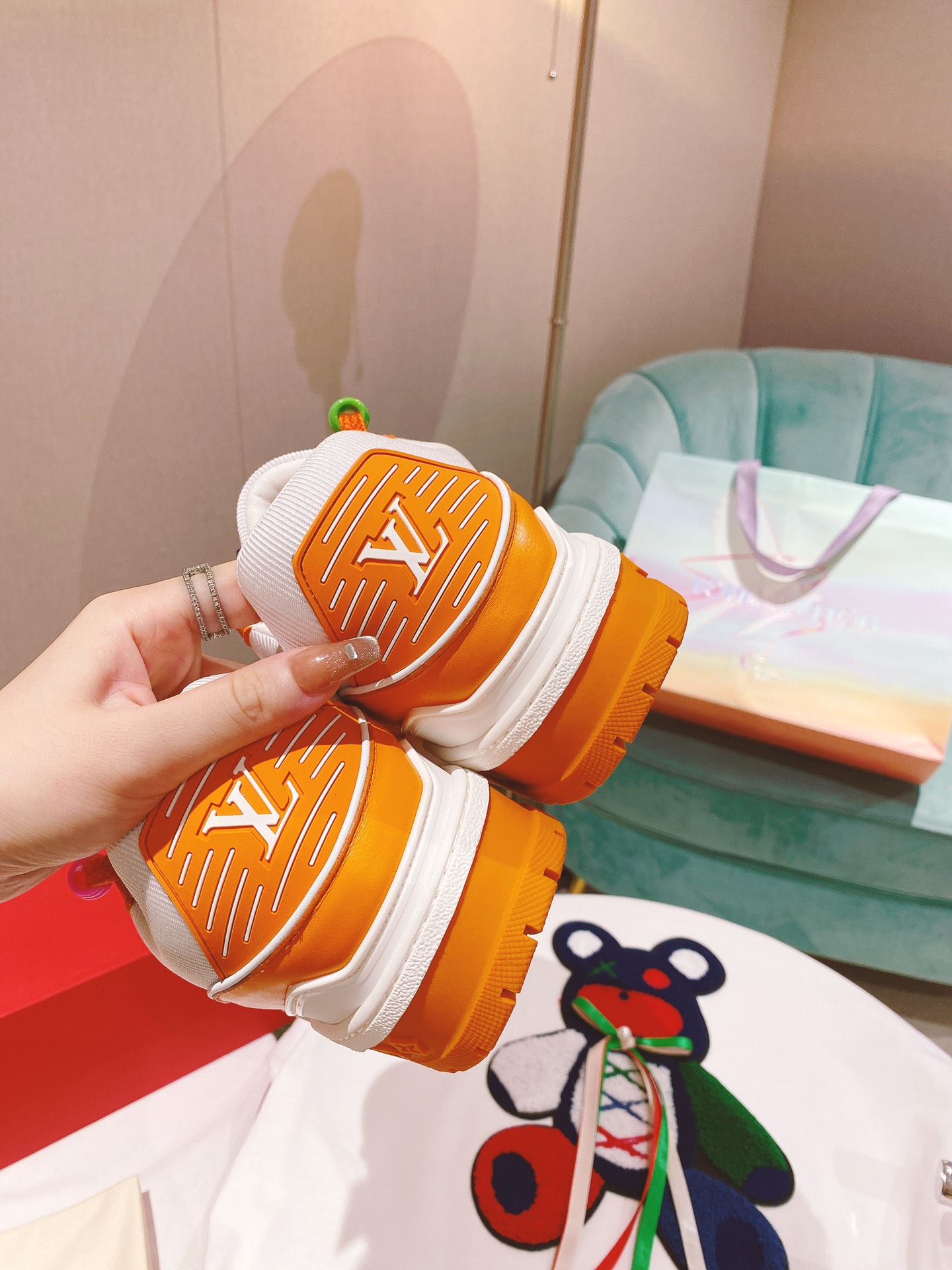 L0vis Vvtt0n Women’s LV Trainer Sneaker Orange For Women LV