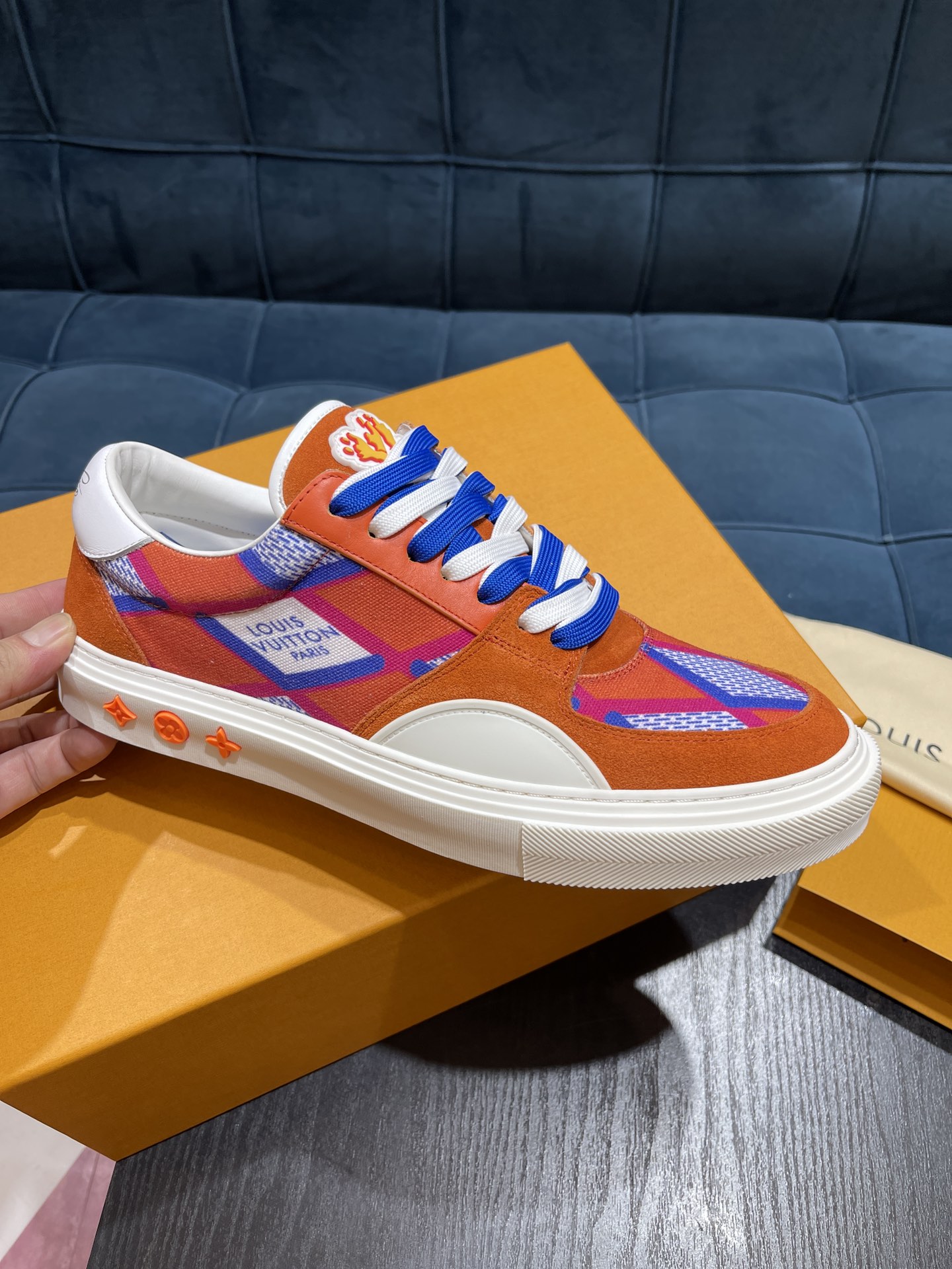 L0vis Vvtt0n LV Ollie Richelieu Trainers Orange For Men LV