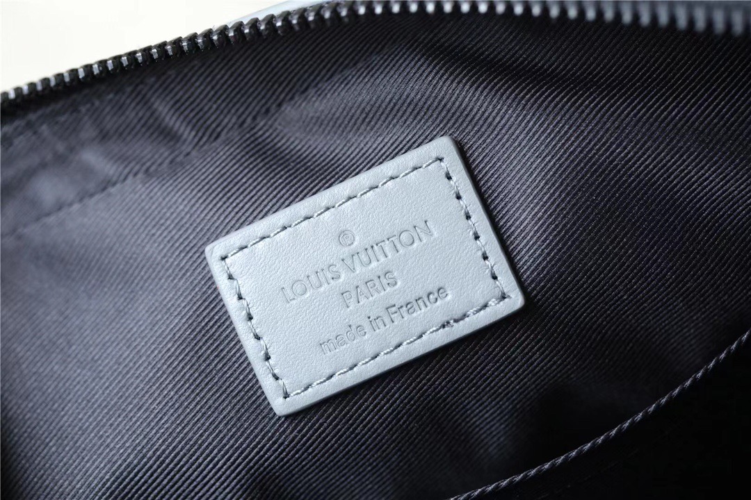 L0vis Vvtt0n Duo Messenger Monogram Shadow Anthracite Gray For Men, Men’s Bags, Shoulder And Crossbody Bags 10.2in/26cm LV M46104