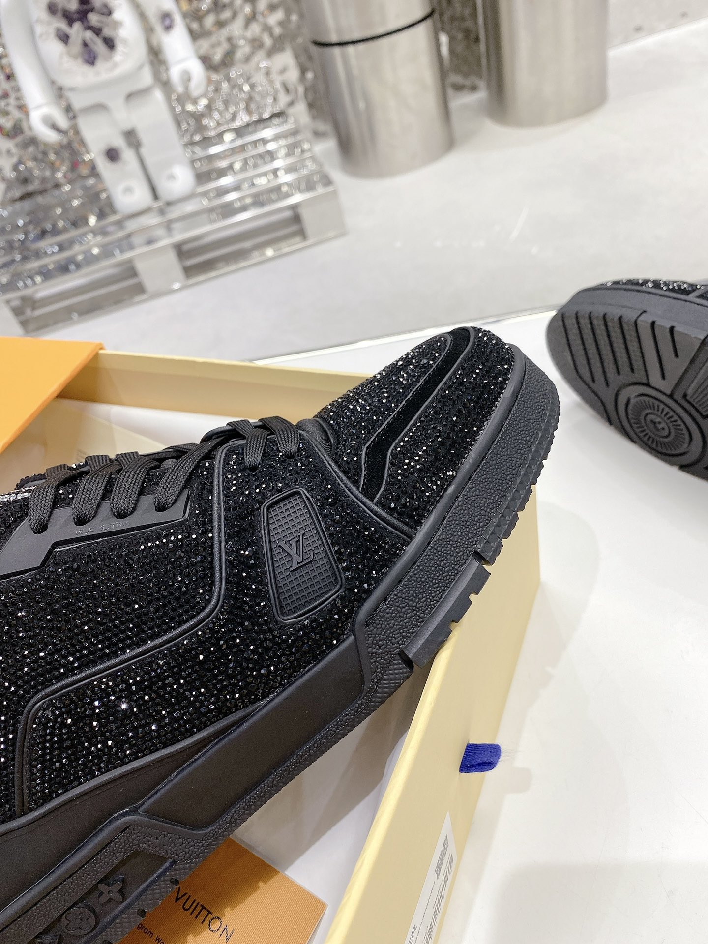 L0vis Vvtt0n Women’s LV Trainers Black For Women LV