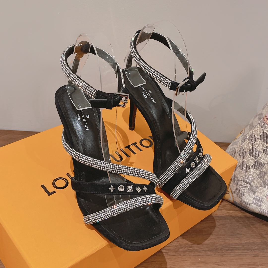 L0vis Vvtt0n Women’s Appeal Sandal Black For Women LV 1AAC1L