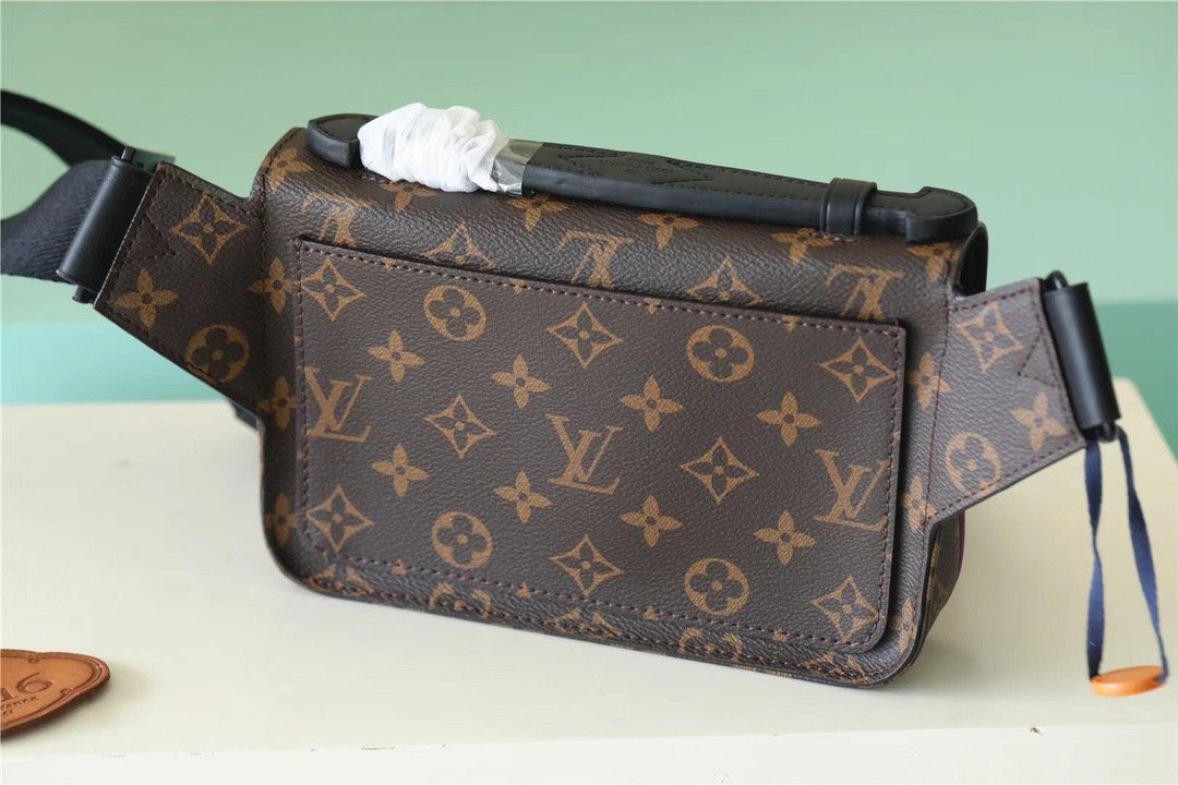 L0vis Vvtt0n S-Lock Sling Monogram Macassar Purple For Men, Men’s Bags, Crossbody Bags 8.3in/21cm LV M46245