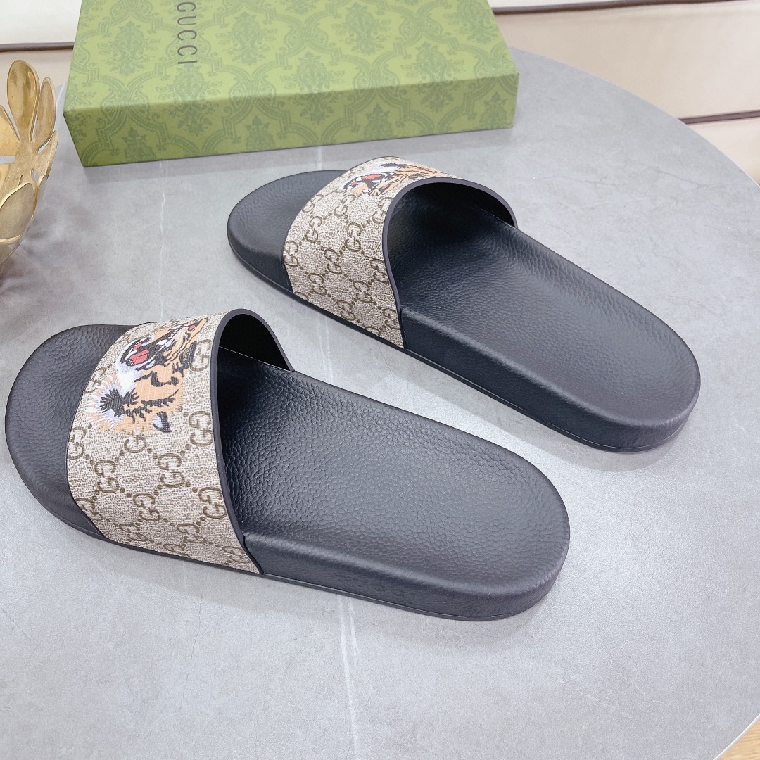 Gvc*1 Men’s Gvc*1 Svp*me Slides With Tiger Black And Gray For Men 408508
