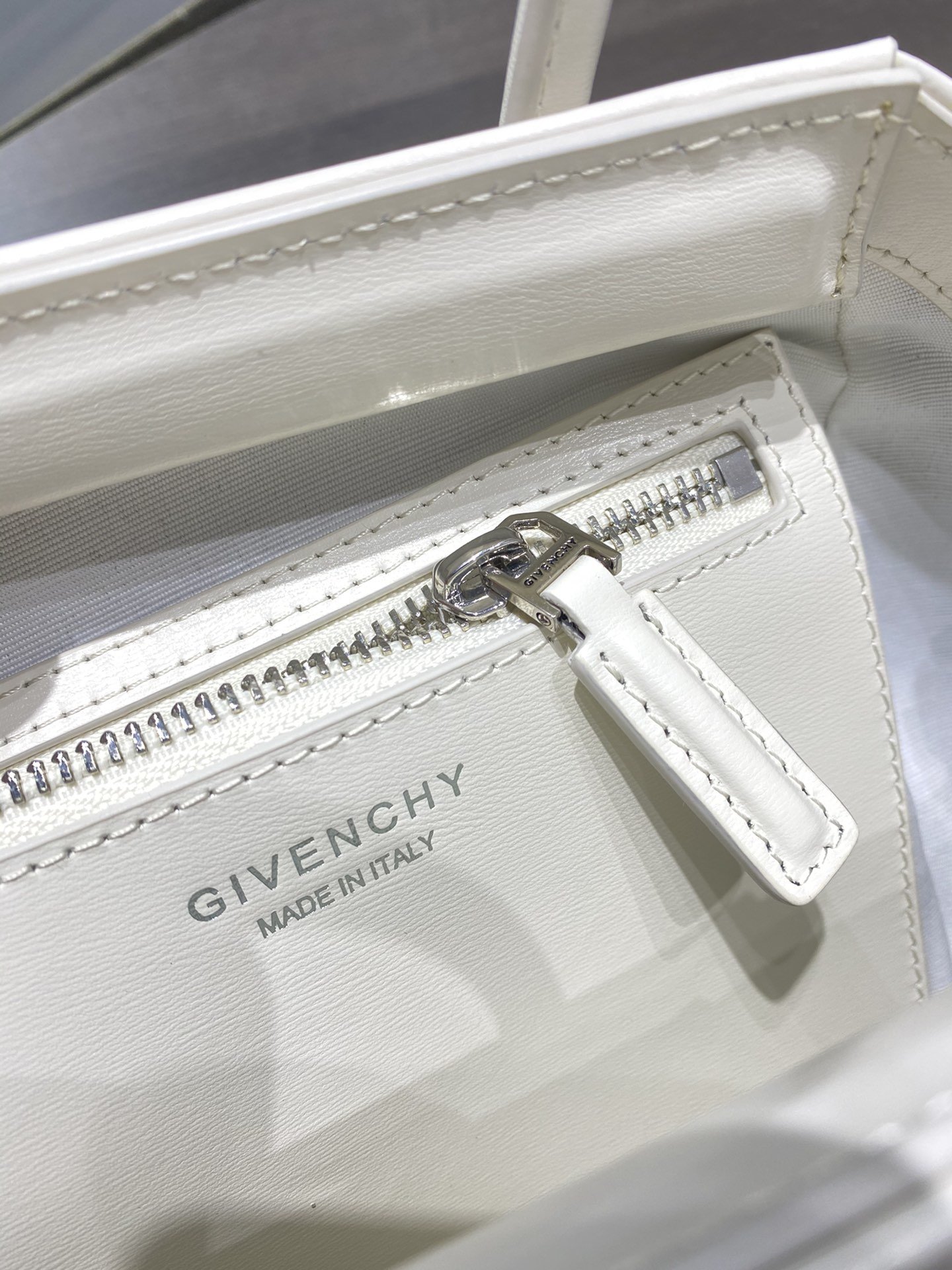 Givenchy Mini Antigona Lock Bag Ivory For Women, Women’s Handbags, Shoulder Bags 8.7in/22cm GVC BB50J0B16S-105