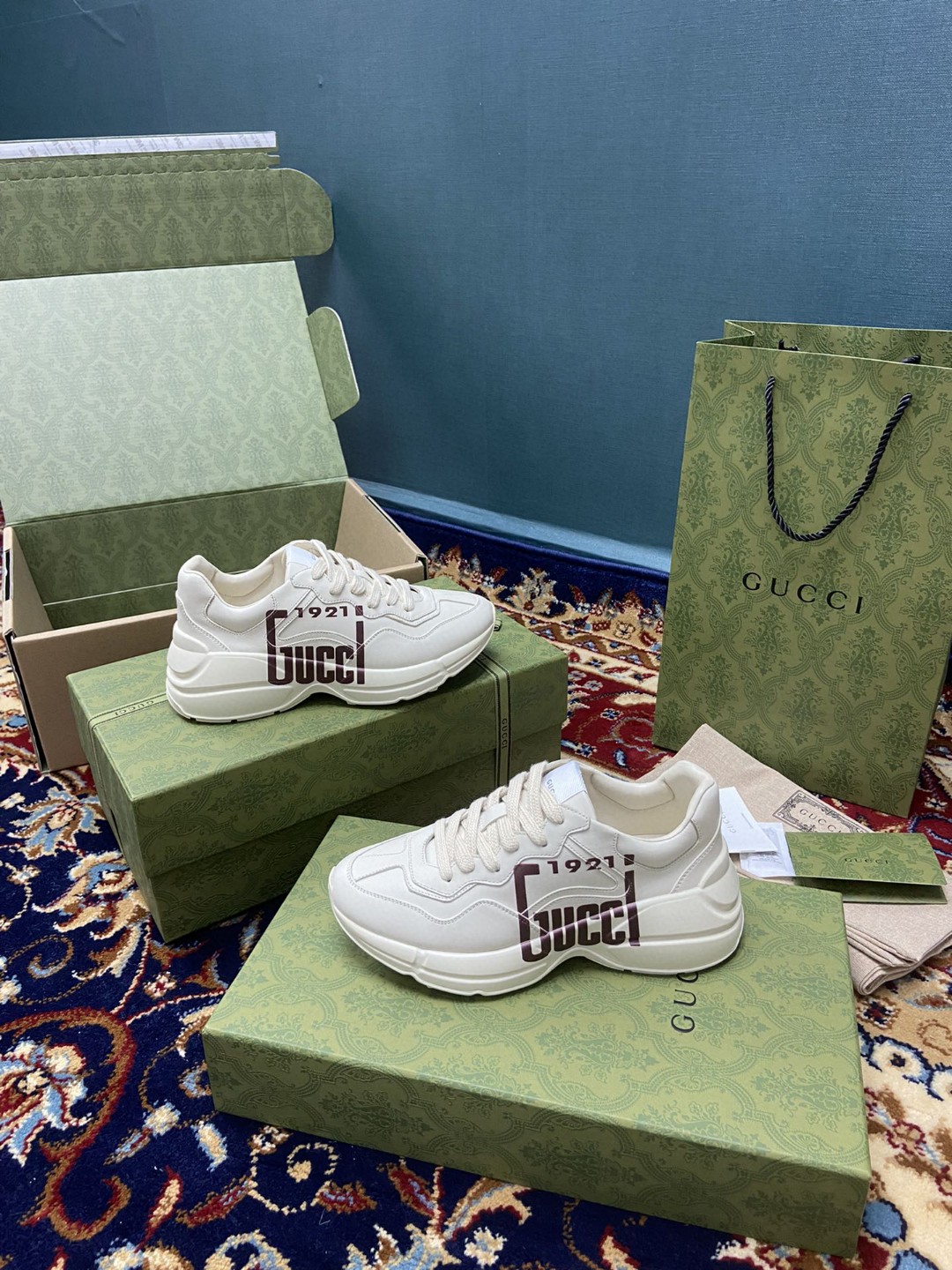 Gvc*1 Women’s Rhyton Sneakers With Logo 1921 Gvc*1 White Ivory For Women ‎684896 DRW00 9522