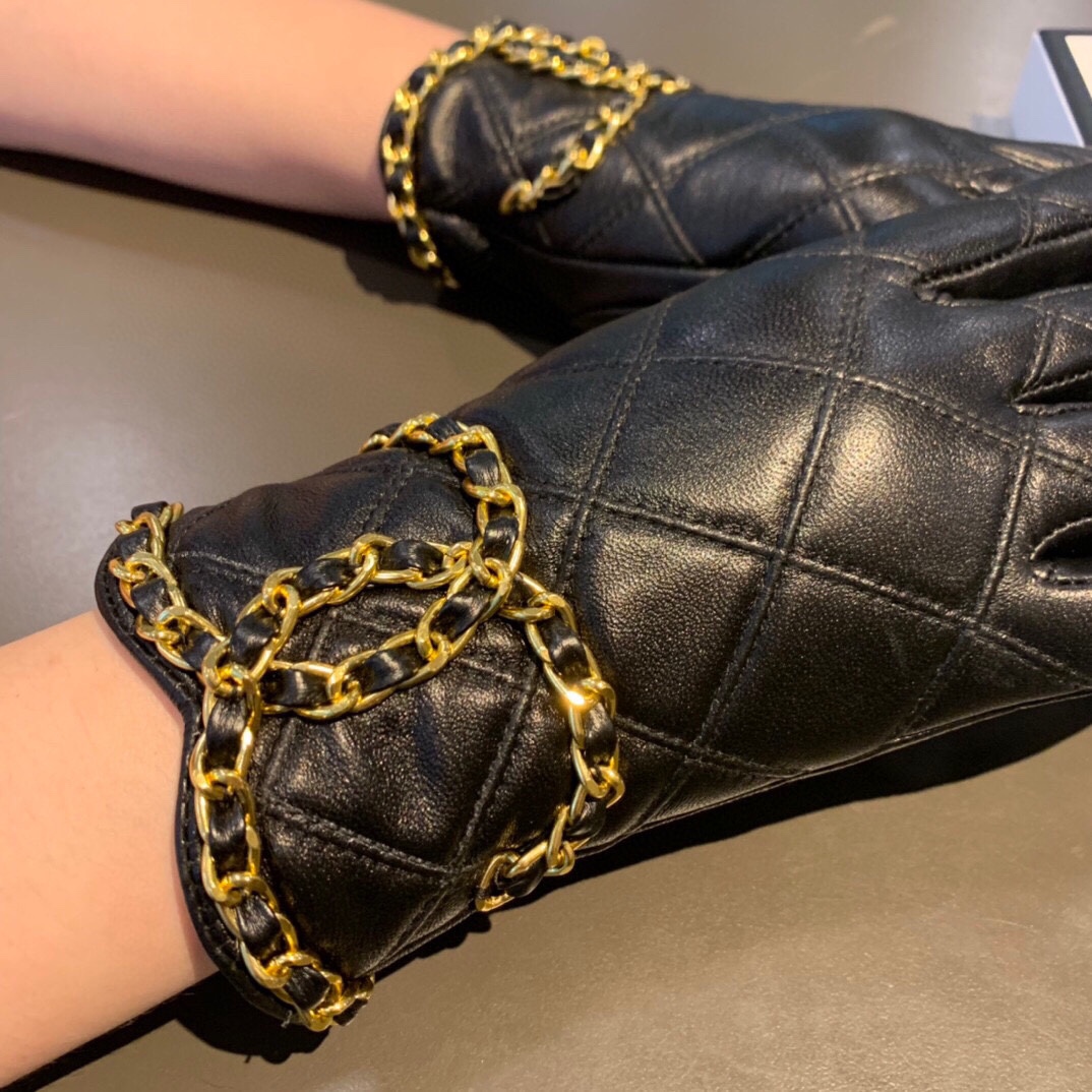 Ch**el Gloves In Black