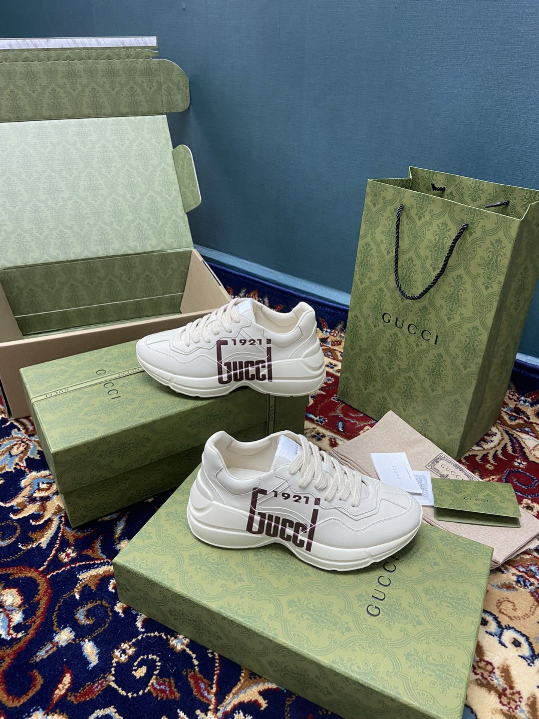 Gvc*1 Men’s Rhyton Sneakers With Logo 1921 Gvc*1 White Ivory For Men ‎684896 DRW00 9522