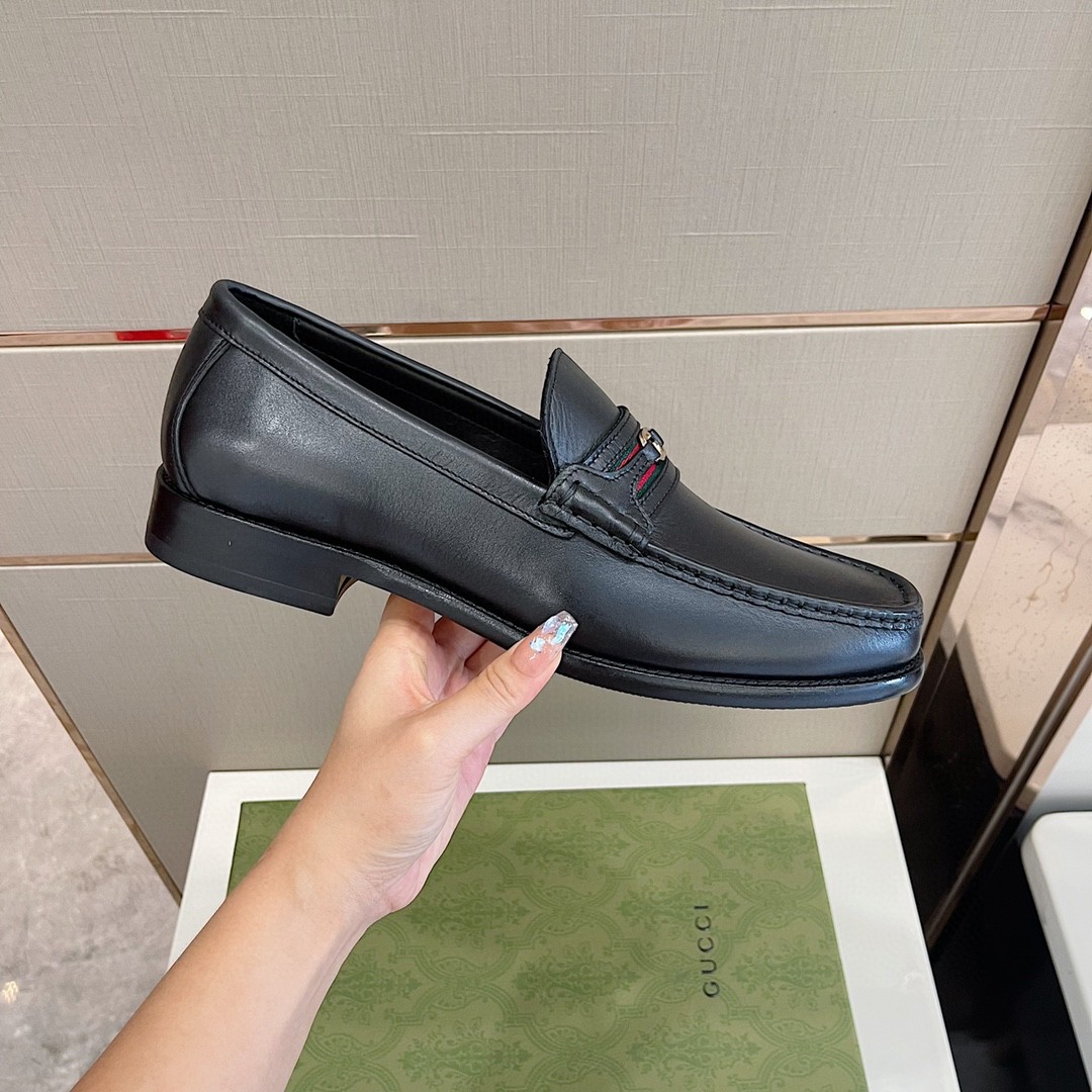 Gvc*1 Men’s Loafer With Interlocking G Black For Men 644724 17X10 1060