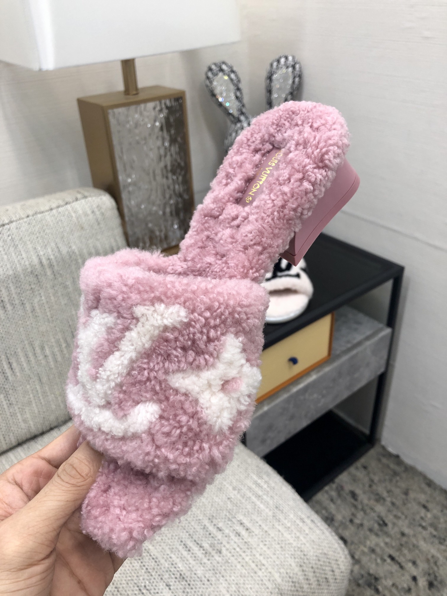 L0vis Vvtt0n Women’s Magnetic Mule Light Pink For Women LV