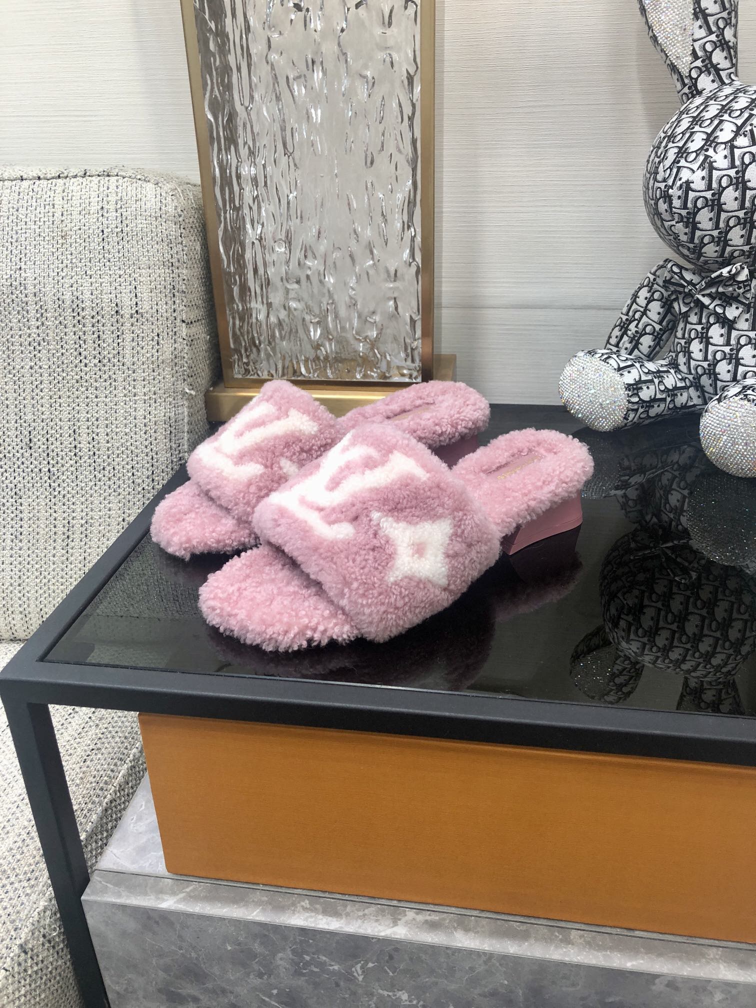 L0vis Vvtt0n Women’s Magnetic Mule Light Pink For Women LV