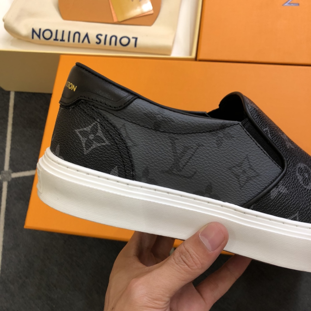 L0vis Vvtt0n LV Slip On Black For Men LV