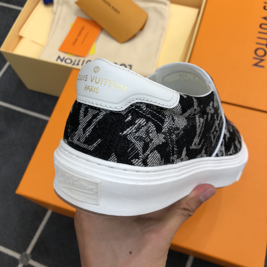 L0vis Vvtt0n LV Slip On Black For Men LV