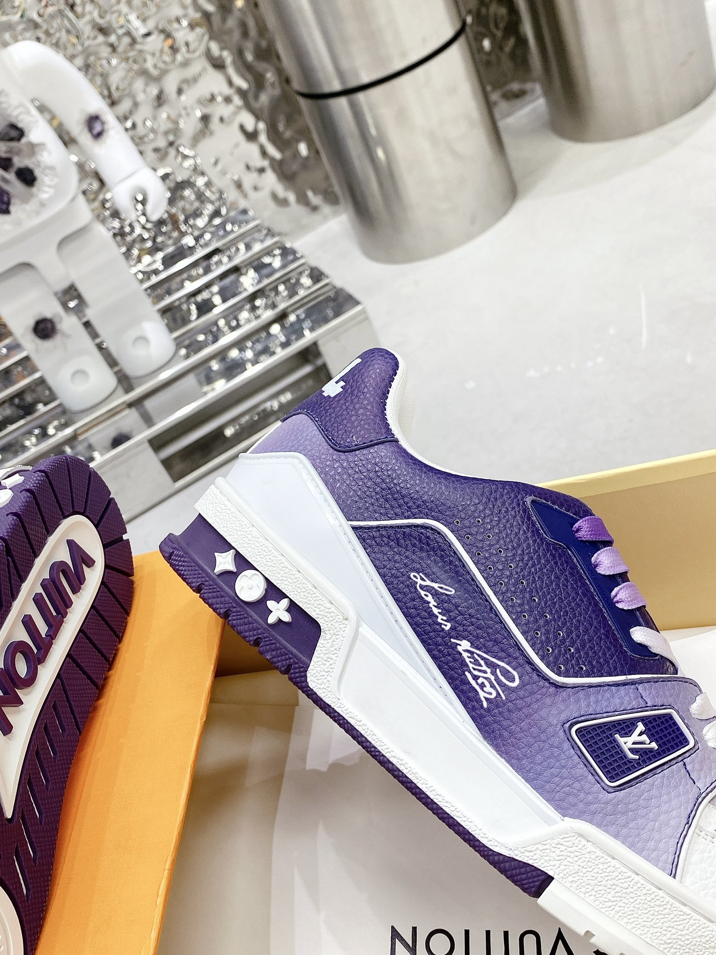 L0vis Vvtt0n Women’s LV Trainers Violet For Women LV