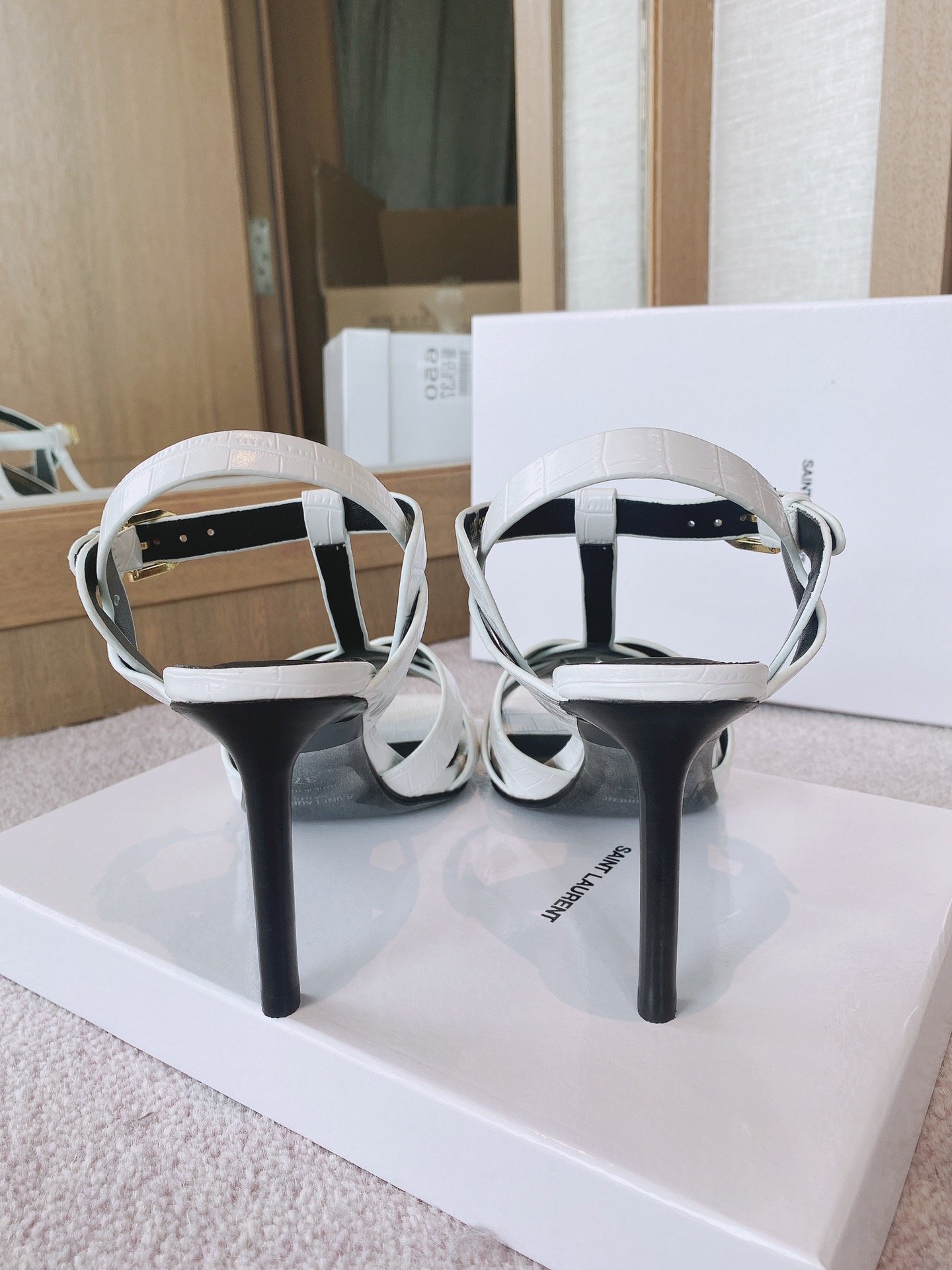 Sa1nt Lau*nt Women’s Tribute Sandals Sliver For Women Y51