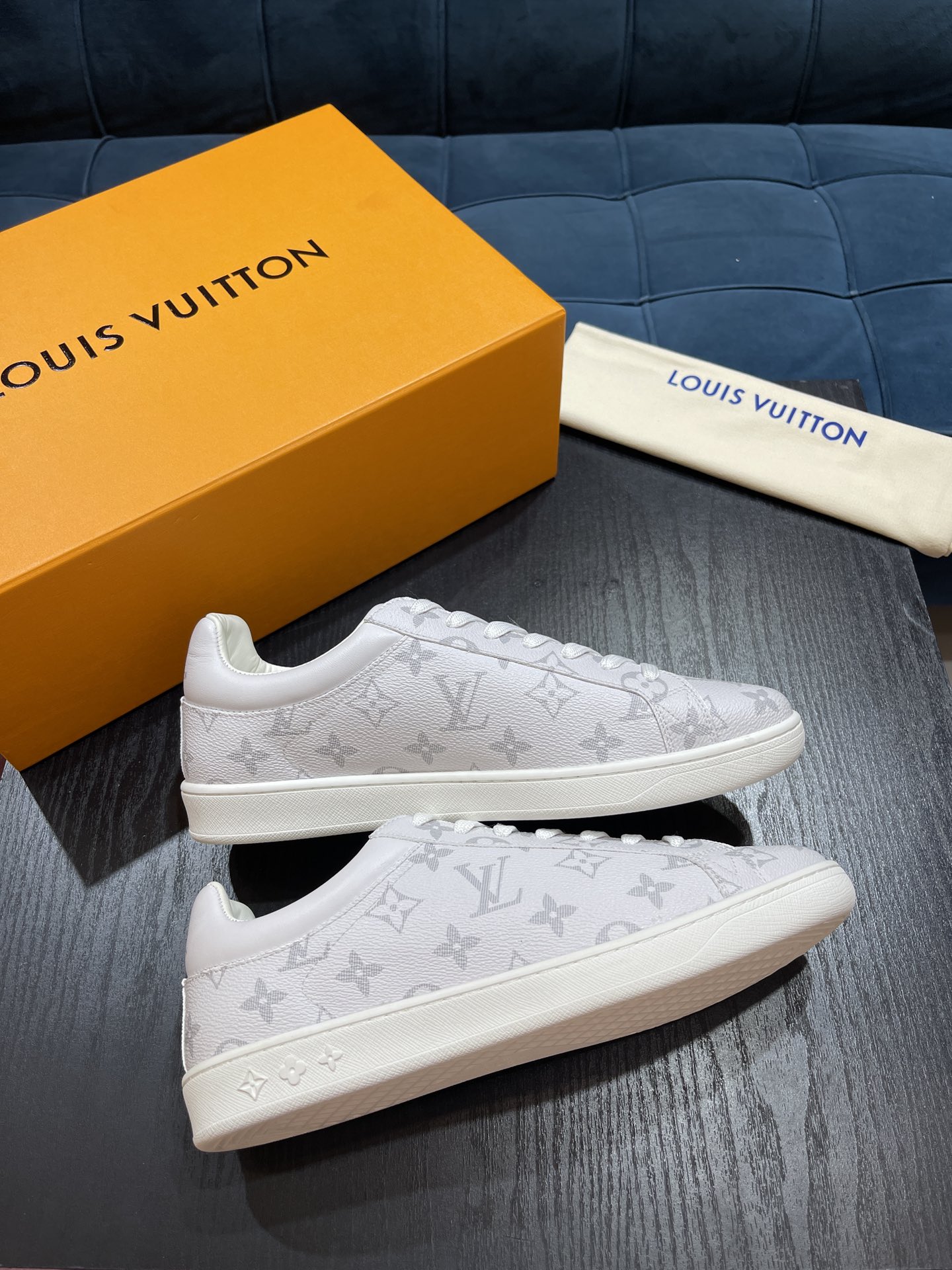 L0vis Vuittion LV Runner Tatic Sneaker White For Men LV 1A8UZ4