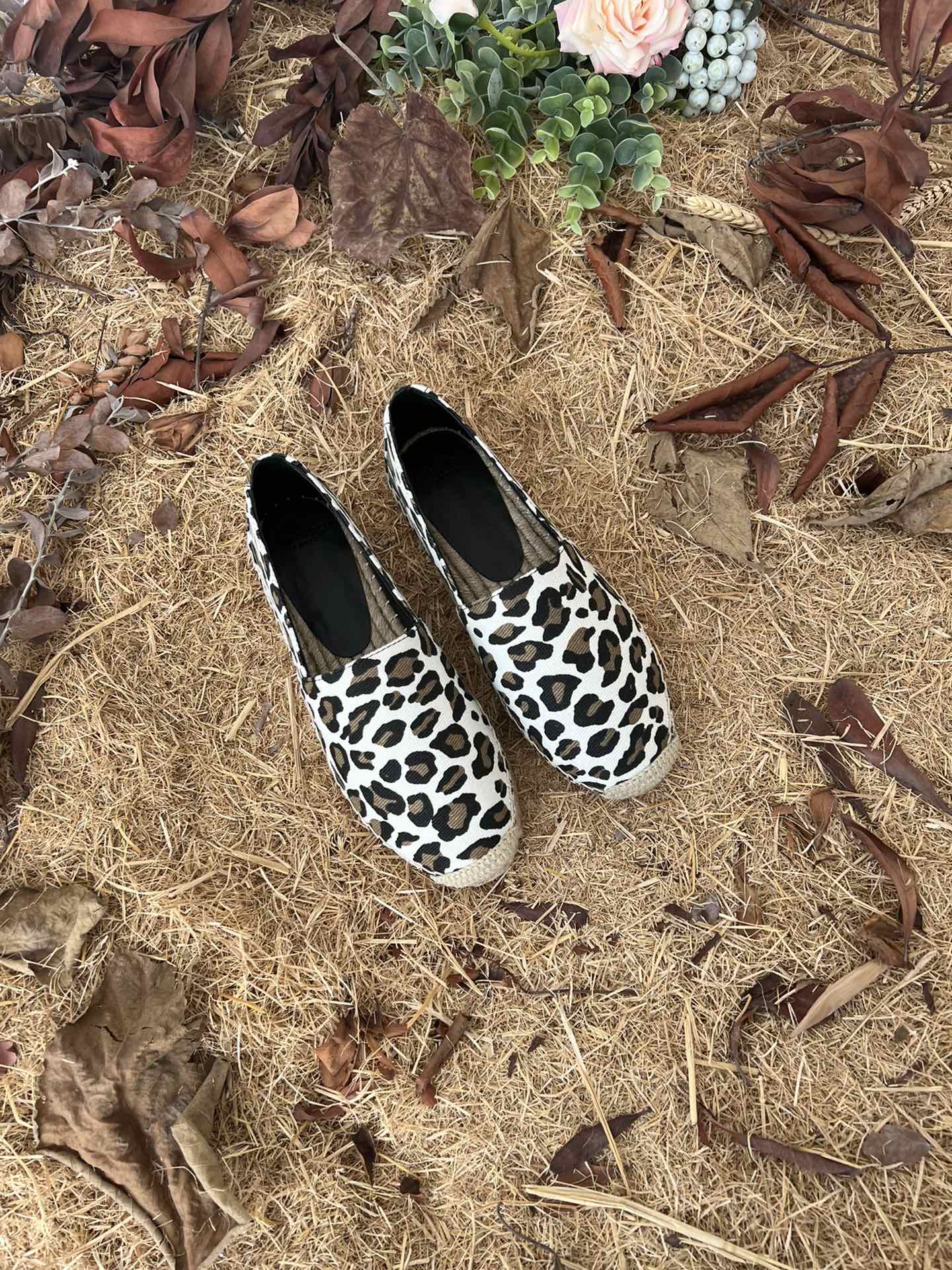 Sa1nt Lau*nt Women’s Y51 Embroidered Espadrilles White For Women Y51