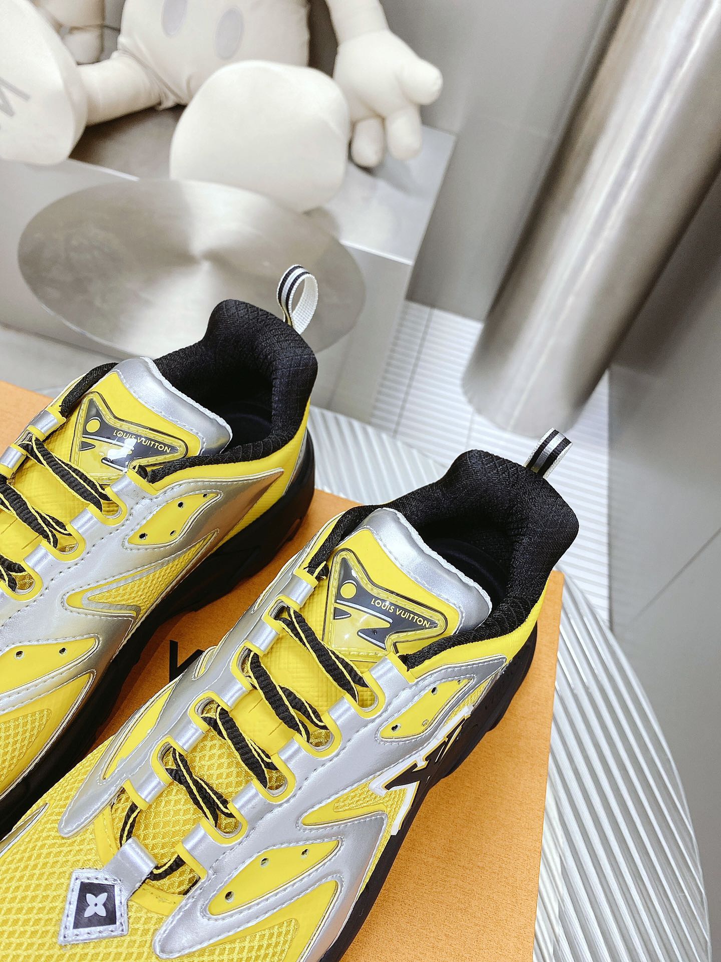 L0vis Vuittion LV Runner Tatic Sneaker Yellow For Men LV 1AA3A8