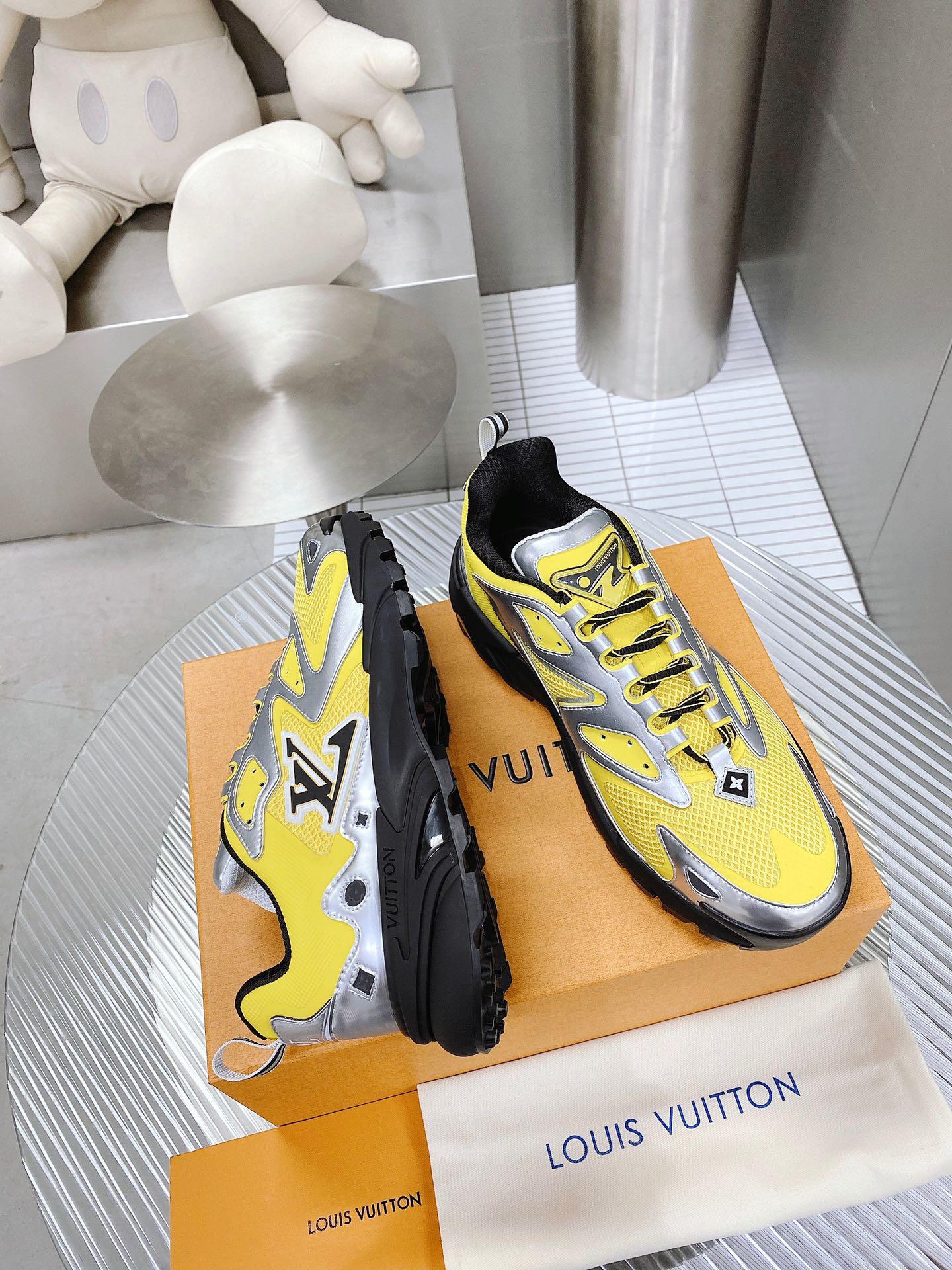 L0vis Vuittion LV Runner Tatic Sneaker Yellow For Men LV 1AA3A8