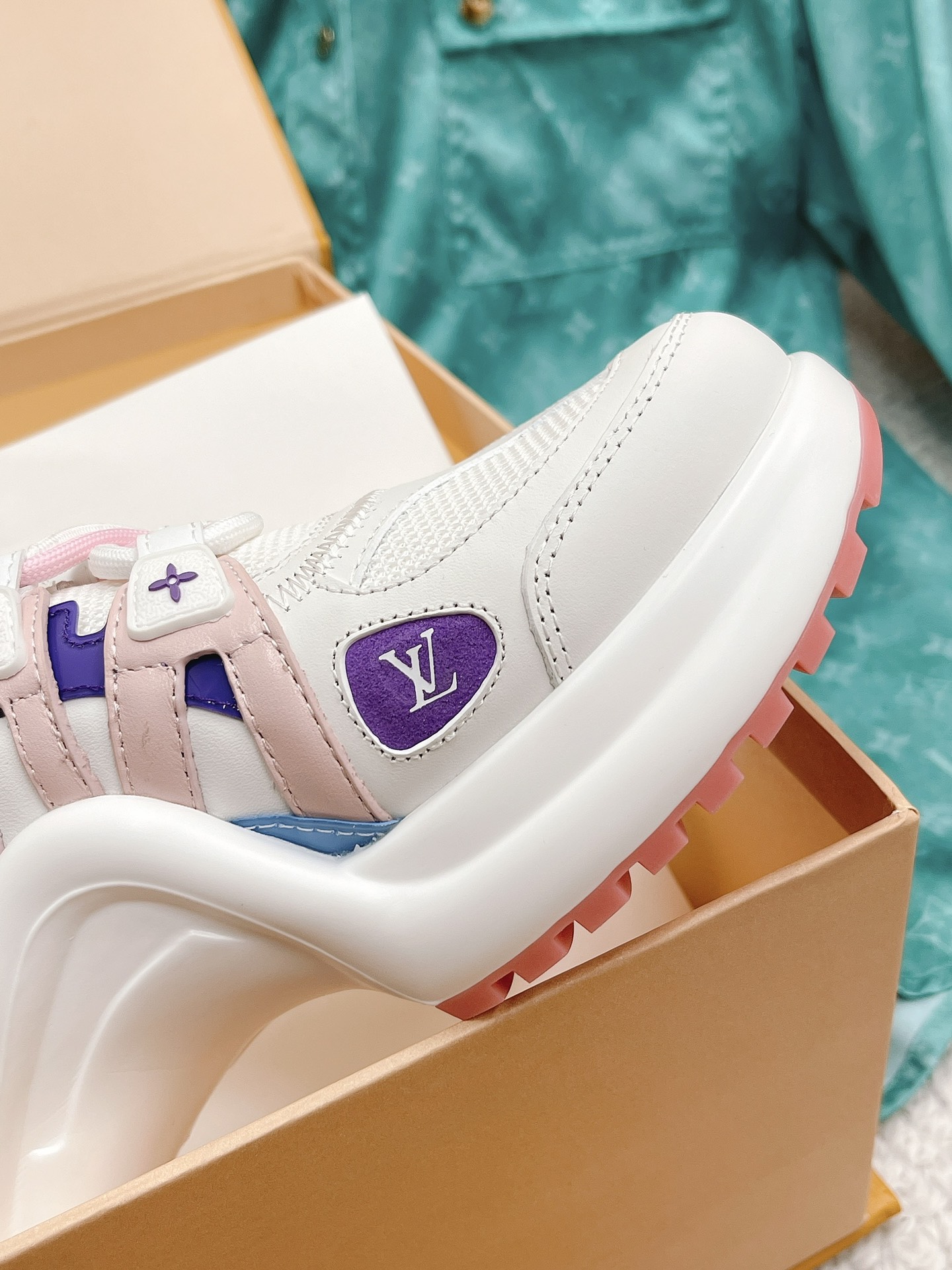 L0vis Vvtt0n Women’s LV Archlight Sneaker Blue For Women LV