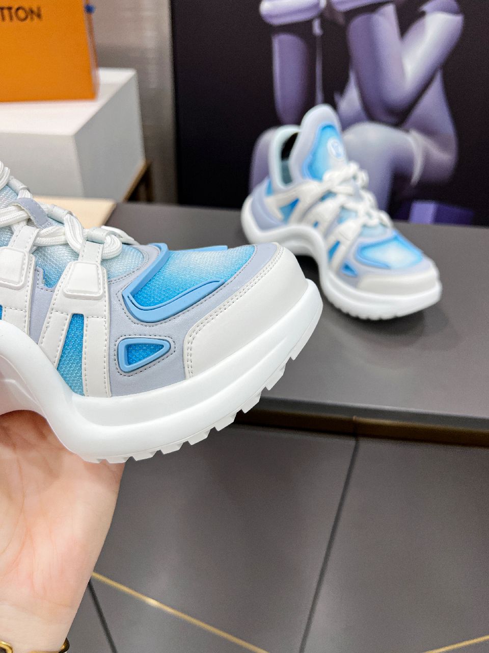 L0vis Vvtt0n Women’s LV Archlight Sneaker Blue For Women LV 1A9RVB