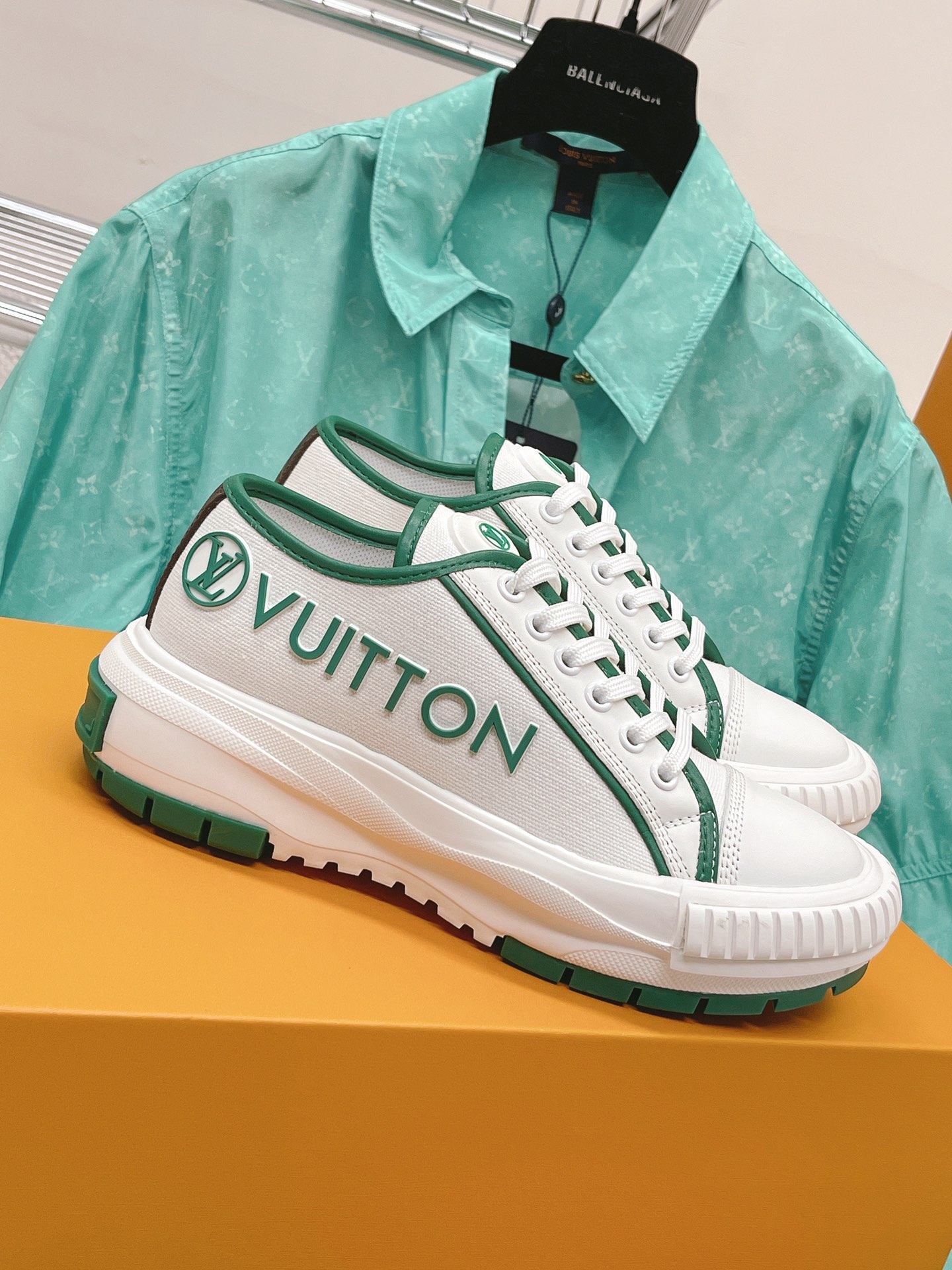 L0vis Vvtt0n Women’s LV Squad Sneaker Green For Women LV