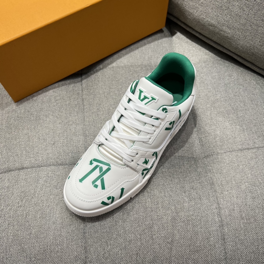 L0vis Vvtt0n LV Trainer Sneaker Green For Men LV 1AAGXN