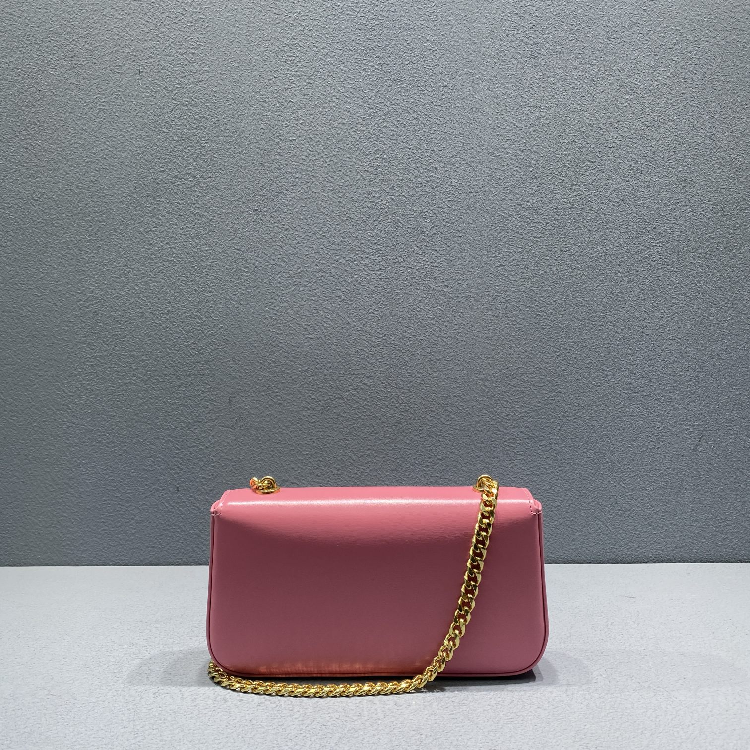 Ce1i*e Chain Shoulder Bag Triomphe Pink For Women 8in/20.5cm