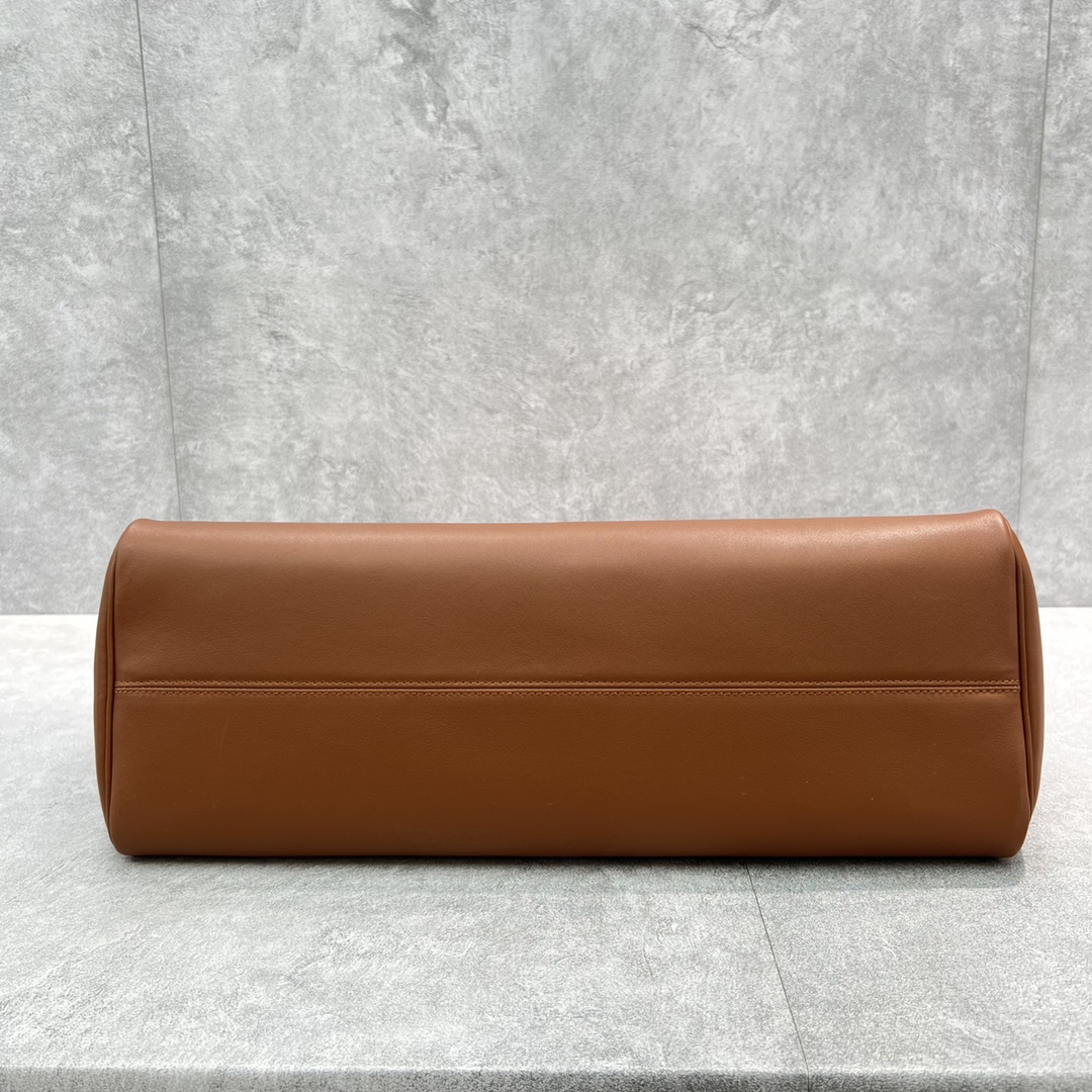 Ce1i*e Cabas Drawstring Cuir Triomphe Tan For Women 17in/44cm 199973DU3.04LU